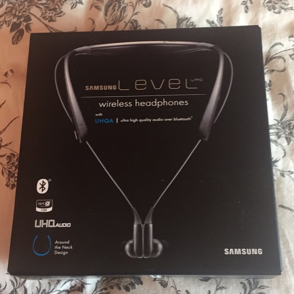 Samsung level U PRO headphones